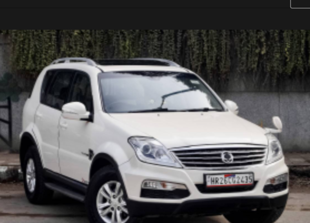 ssangyong-rexton-rx7-2014-big-0