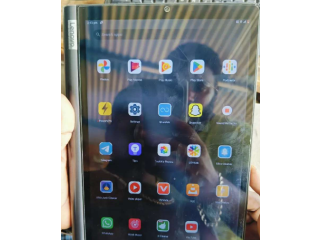 Lenovo tab 4.64 gb very good condition charger